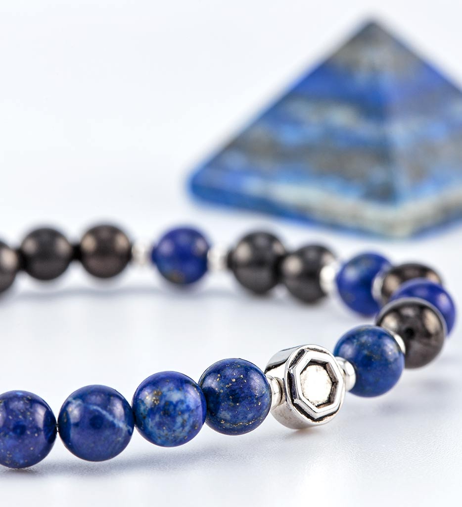 bracelet, lapis lazuli beads, shungite beads, silver - detail