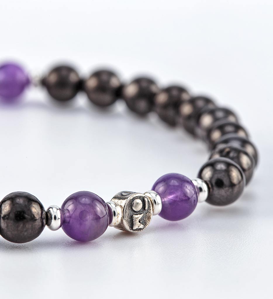 bracelet, shungite, amethyst, silver - detail