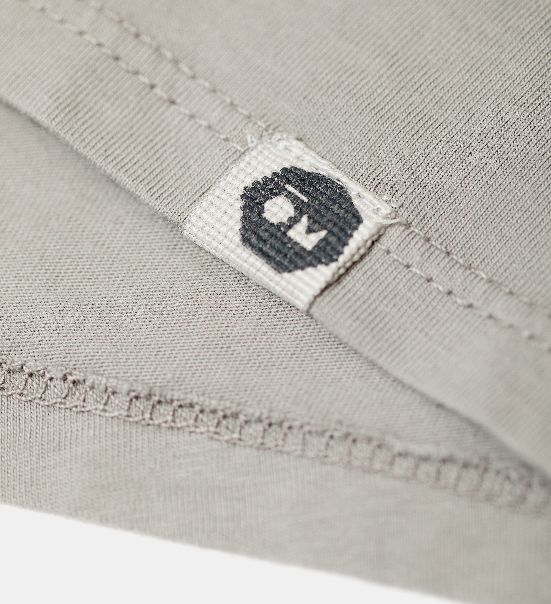 gray t-shirt rim