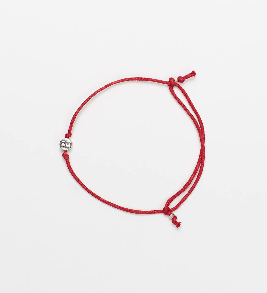 Minimalist Red String Bracelet for Good Luck | Luck Strings